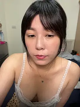 vivi131927 现场XXX聊天