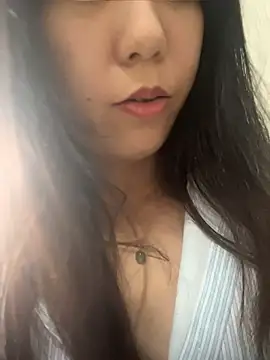 vivi131927のライブXXXチャット