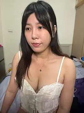 vivi131927's Live XXX Chat