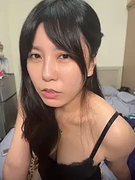 vivi131927's Live Chat Room