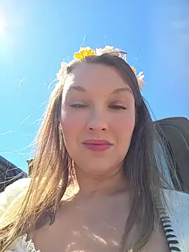 NicolePearl XXX чат на живо