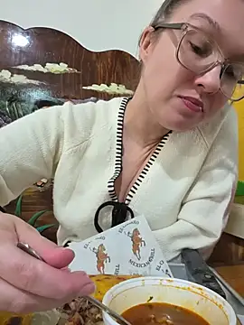 NicolePearl's Webcam Show