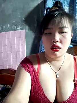 Irene-01 Show in webcam