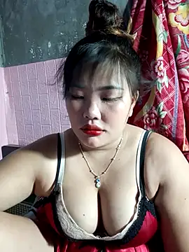 Irene-01 Adlı Modelin Canlı XXX Sohbeti