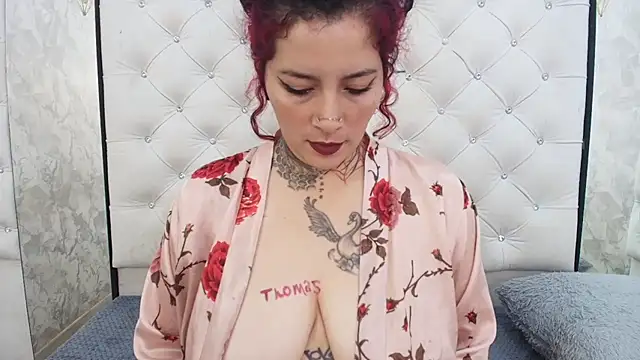 LadyMiax 在線直播表演