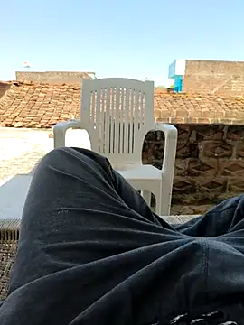 Desii_rockstarr: διαδικτυακό σόου στην κάμερα