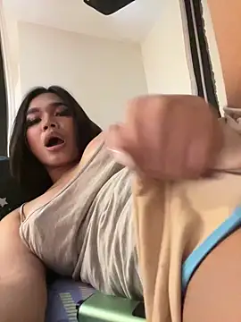 bigcock_kataluna Pertunjukan Webcam