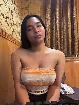 Show modela bigcock_kataluna na web-kameri