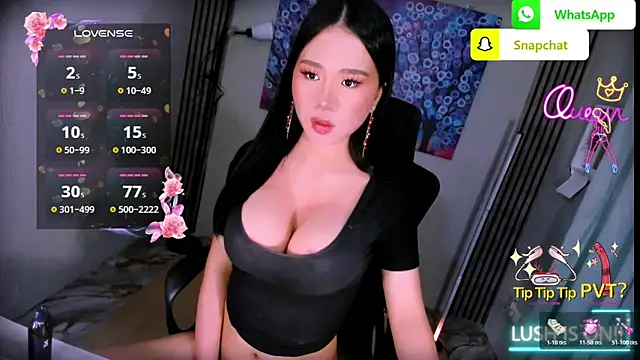 xBigSurpriseLorainex Webcam Show