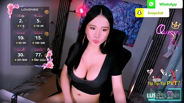 xBigSurpriseLorainex Webcam show