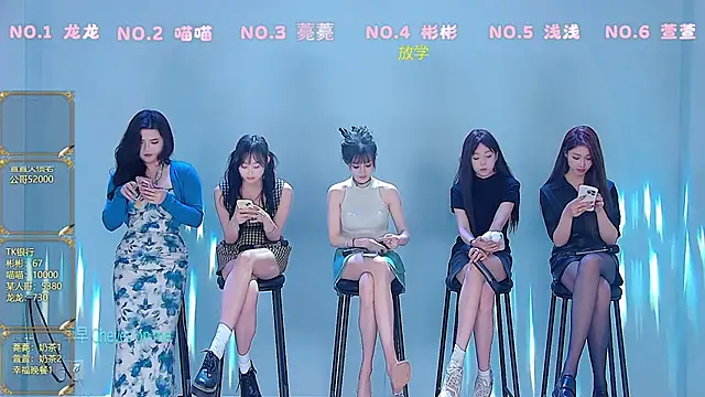 Show modela Fox_815 na web-kameri