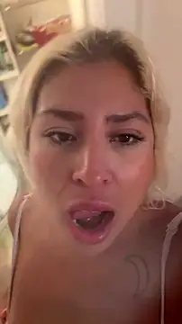 mxmxee's Webcam Show