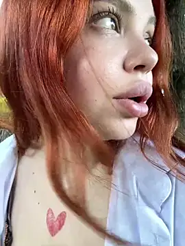 RedheadQueen_ – Kamerová šou