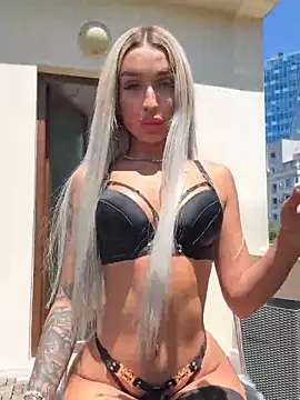 ArianaXO_ 现场性爱视讯表演