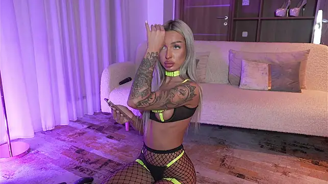 ArianaXO_: απευθείας συνομιλία ΧΧΧ