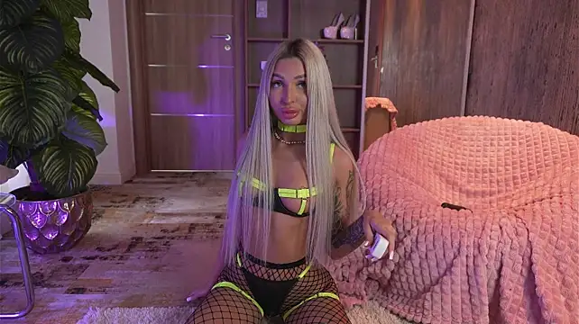ArianaXO_ Webcam-Show