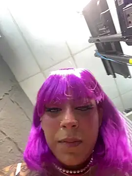 Chat +18 de GiaRedd ao vivo