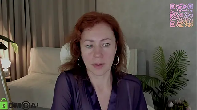 LeticiaRomano: онлайн-секс-ч ат