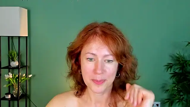دردشة LeticiaRomano الجنسية المباشرة