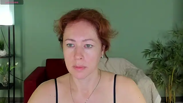 دردشة LeticiaRomano الجنسية المباشرة