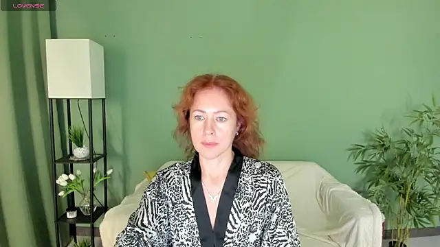 LeticiaRomano Live XXX-Chat