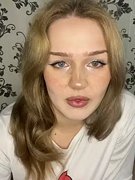 keeeessyyy Adlı Modelin Canlı XXX Sohbeti