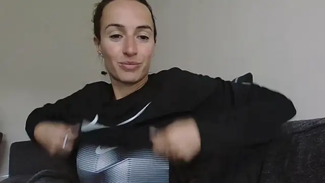 SportyBella_91's Webcam Show
