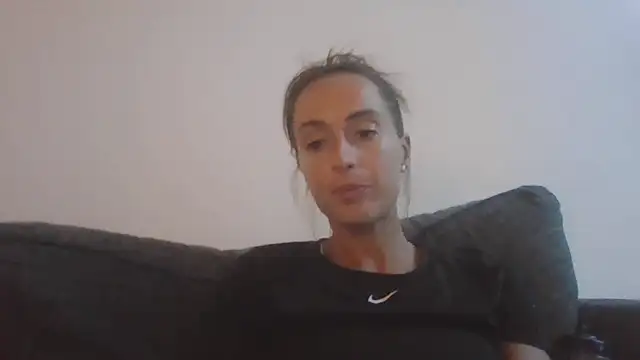 צ'אט XXX בשידור חי של SportyBella_91