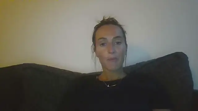 SportyBella_91's Live XXX Chat