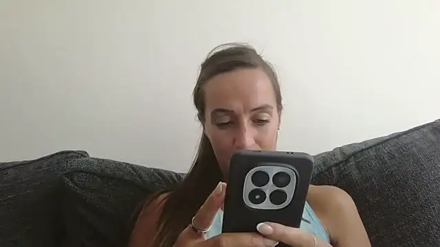Chat +18 de SportyBella_91 ao vivo