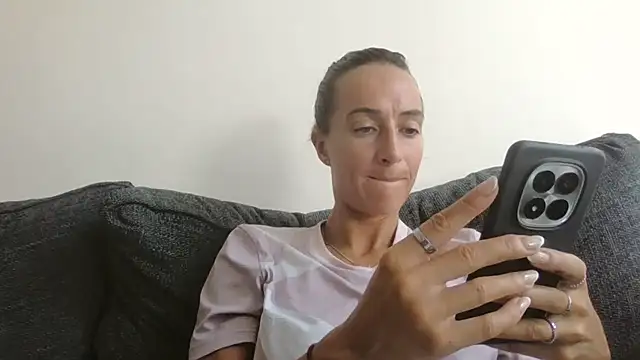 SportyBella_91: вебкам-шоу