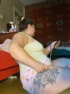 Nenssy555's Live XXX Chat