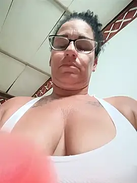 tugordita-hot Show in webcam