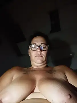 Pokazy przed kamerką – tugordita-hot