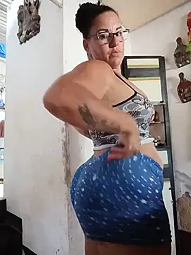 הופעת וובקאם של tugordita-hot