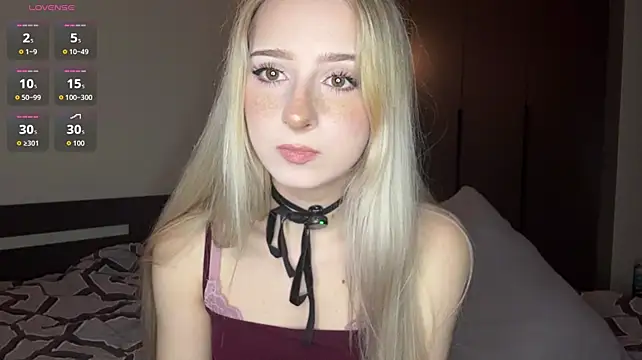 XXX chat uživo modela OnlyEva1