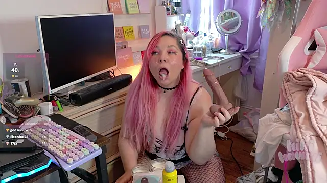 KawaiiKiki_247 Show in webcam