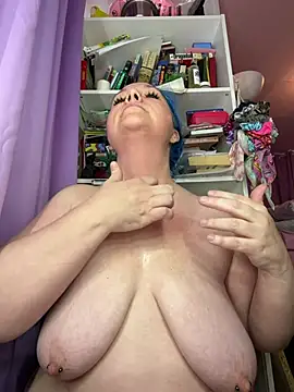 Pokazy przed kamerką – KawaiiKiki_247