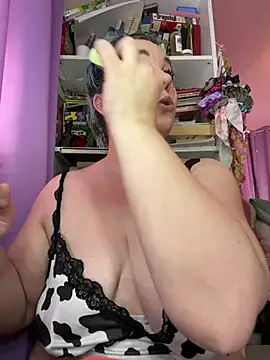 KawaiiKiki_247 Show in webcam