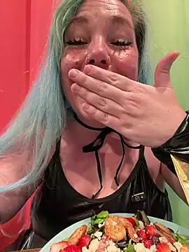 הופעת וובקאם של KawaiiKiki_247