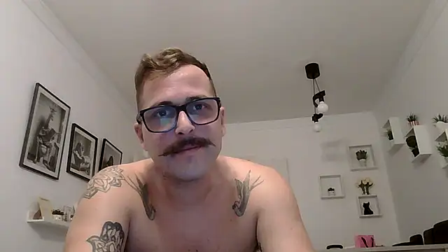 yanick931 Webcamshow