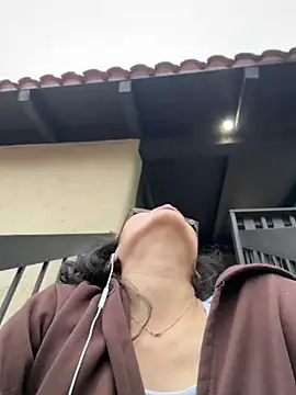 Chat XXX en directo de aliciahebixxx