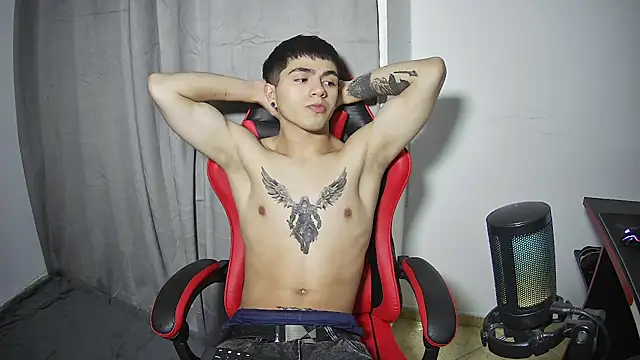 Nickiki-666 Adlı Modelin Web Kamerası Şovu