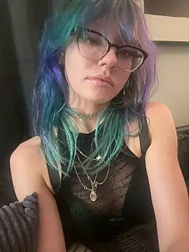 simplyobsessedwher Show in webcam