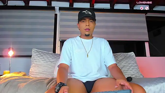 Show modela Emanuel_333 na web-kameri