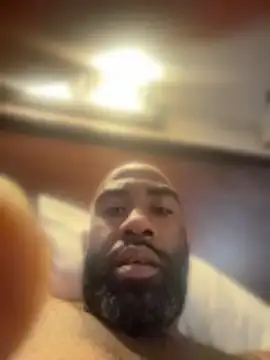 QHefner52 Show in webcam