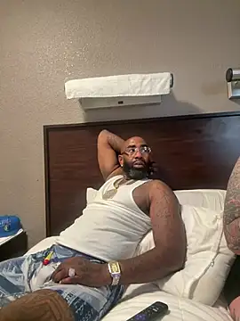 QHefner52 – webcam-show