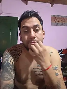Show de Omar90sala na webcam