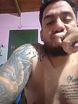 Show modela Omar90sala na web-kameri