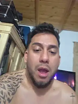 Show de Omar90sala na webcam